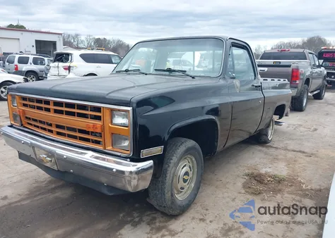 1985 Chevrolet C10 z USA, uszkodzony, nr VIN 1GCDC14HXFF301055